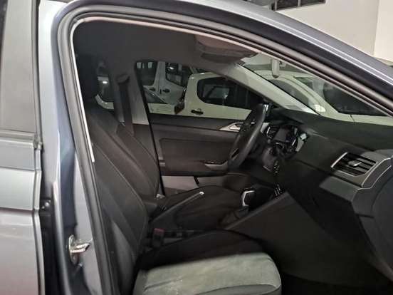 VOLKSWAGEN-NIVUS-1.0 200 TSI TOTAL FLEX COMFORTLINE AUTOMÁTICO VOLKSWAGEN-NIVUS-2025