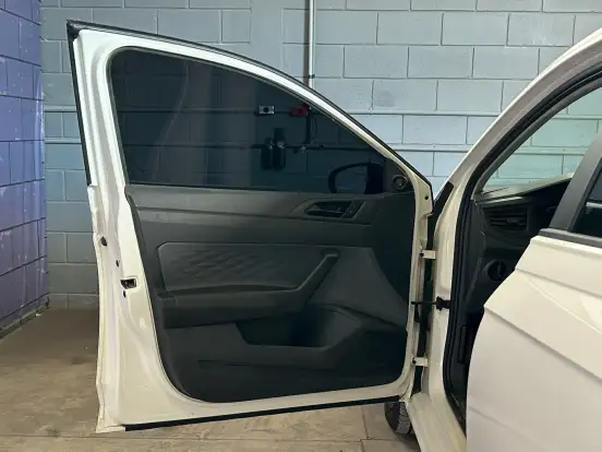 VOLKSWAGEN-POLO-2025