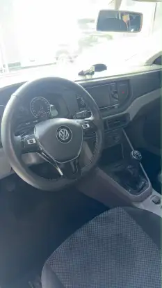 VOLKSWAGEN-POLO-2018