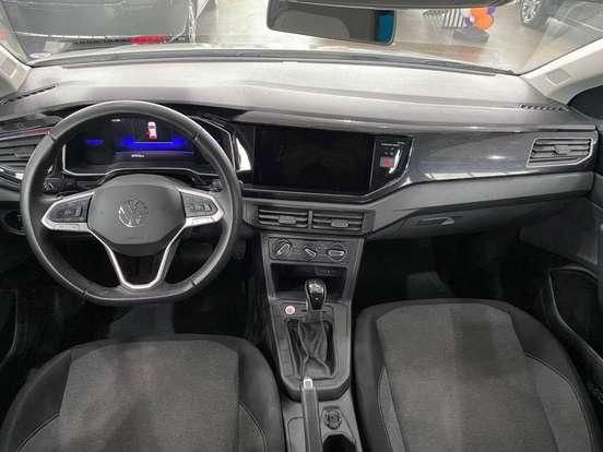 VOLKSWAGEN-POLO-2024