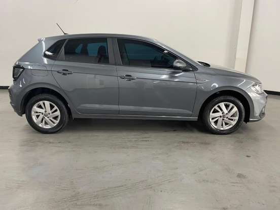 VOLKSWAGEN-POLO-1.0 170 TSI COMFORTLINE AUTOMÁTICO VOLKSWAGEN-POLO-2024