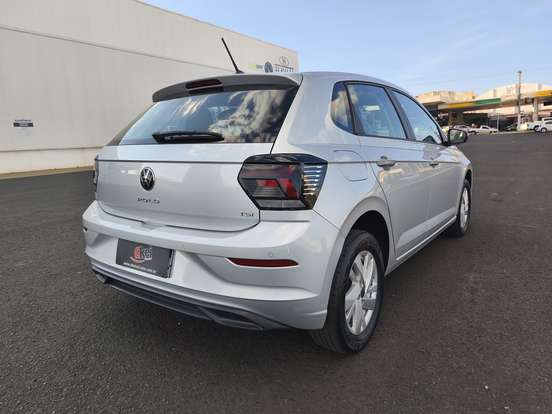 VOLKSWAGEN-POLO-2024