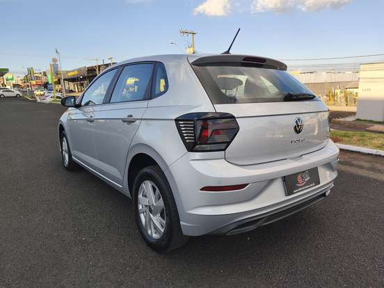 VOLKSWAGEN-POLO-2024
