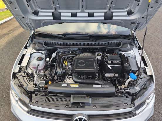 VOLKSWAGEN-POLO-2024
