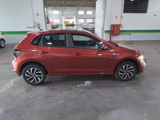 VOLKSWAGEN-POLO-2025