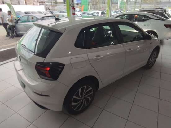 VOLKSWAGEN-POLO-1.0 170 TSI HIGHLINE AUTOMÁTICO VOLKSWAGEN-POLO-2025