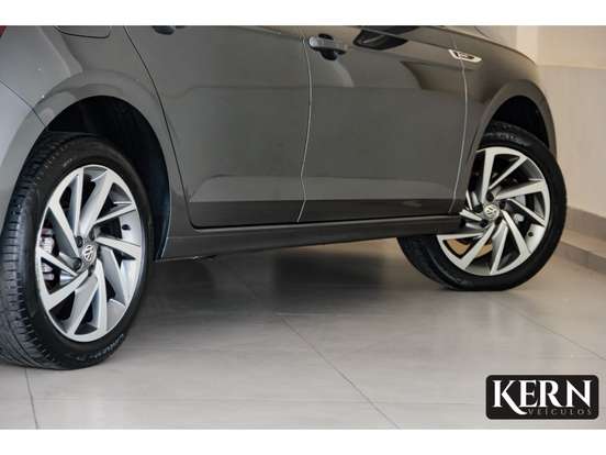 VOLKSWAGEN-POLO-1.0 200 TSI HIGHLINE AUTOMÁTICO VOLKSWAGEN-POLO-2019