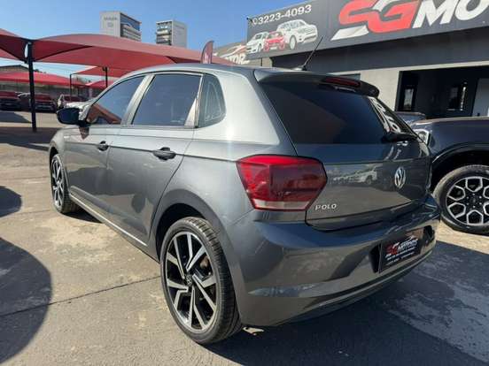 VOLKSWAGEN-POLO-1.0 200 TSI HIGHLINE AUTOMÁTICO VOLKSWAGEN-POLO-2021