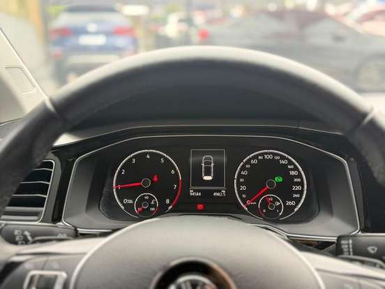 VOLKSWAGEN-POLO-2019