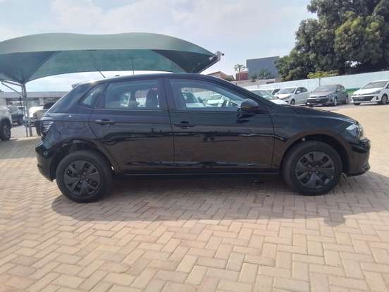 VOLKSWAGEN-POLO-2025