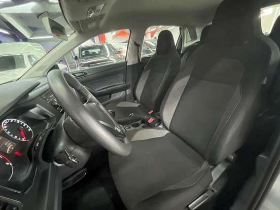 VOLKSWAGEN-POLO-2024