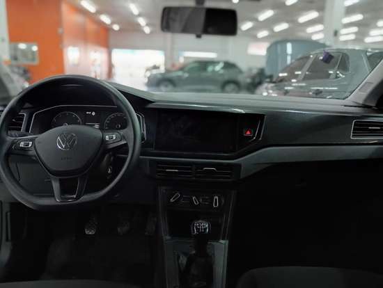 VOLKSWAGEN-POLO-2024