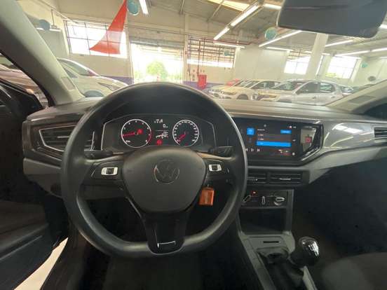 VOLKSWAGEN-POLO-2024