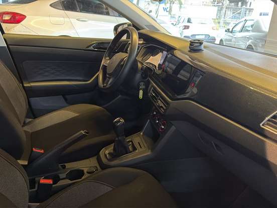 VOLKSWAGEN-POLO-2024