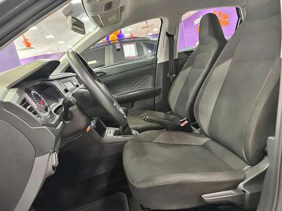 VOLKSWAGEN-POLO-2024