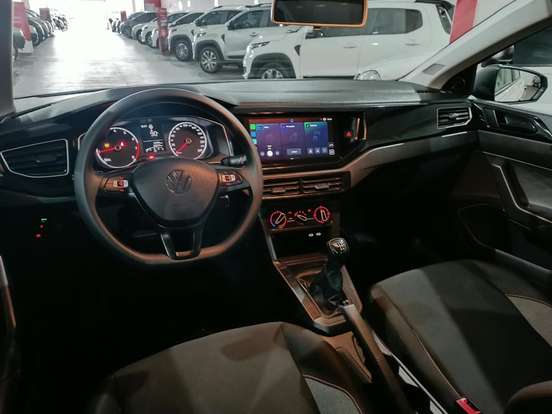 VOLKSWAGEN-POLO-2025