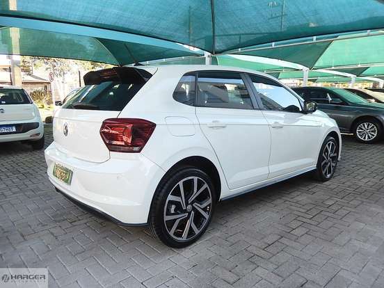 VOLKSWAGEN-POLO-2020
