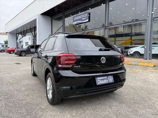 VOLKSWAGEN-POLO-2019