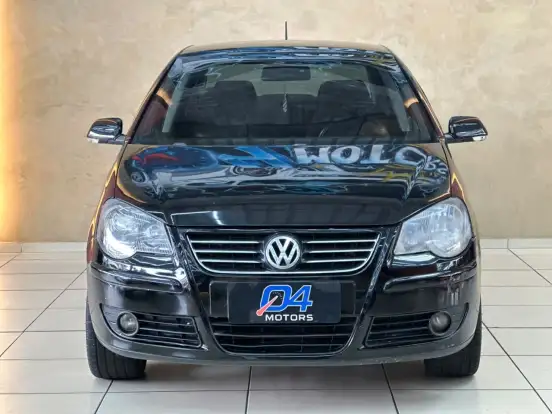 VOLKSWAGEN-POLO SEDAN-2010
