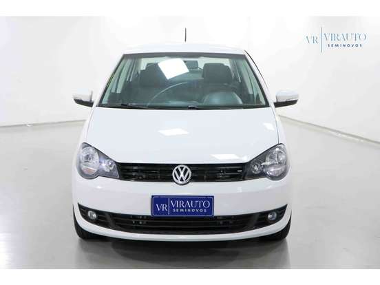 VOLKSWAGEN-POLO SEDAN-2012
