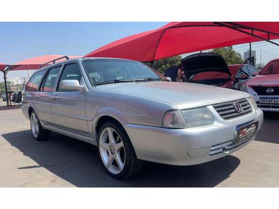 VOLKSWAGEN-QUANTUM-2001