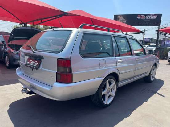 VOLKSWAGEN-QUANTUM-2001