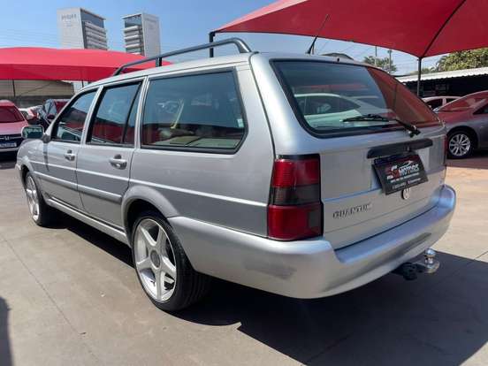 VOLKSWAGEN-QUANTUM-2001