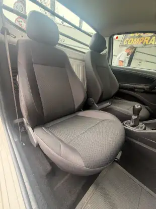 VOLKSWAGEN-SAVEIRO-2023