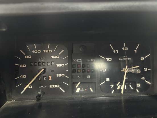 VOLKSWAGEN-SAVEIRO-1988