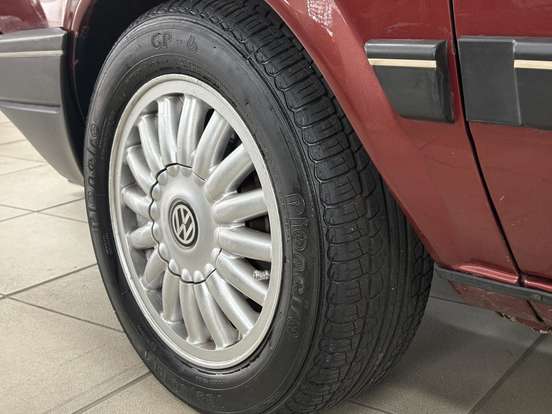 VOLKSWAGEN-SAVEIRO-1988