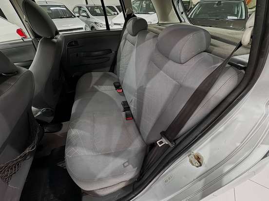 VOLKSWAGEN-SPACEFOX-2007