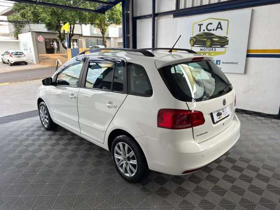 VOLKSWAGEN-SPACEFOX-2013