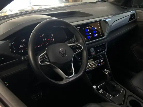 VOLKSWAGEN-TAOS-2023