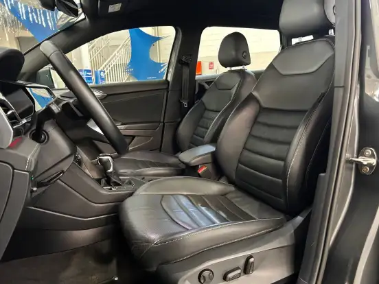 VOLKSWAGEN-TAOS-2023