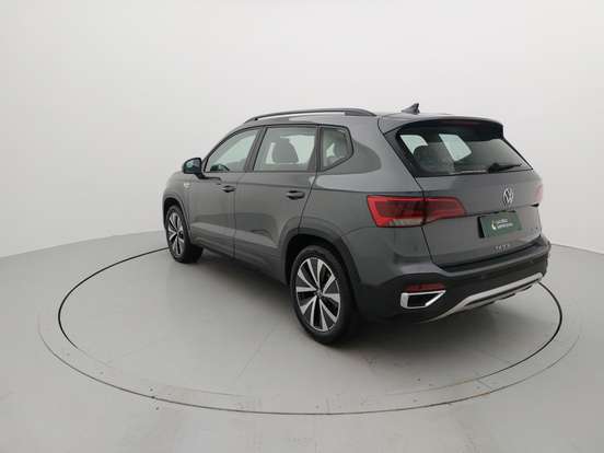 VOLKSWAGEN-TAOS-2023
