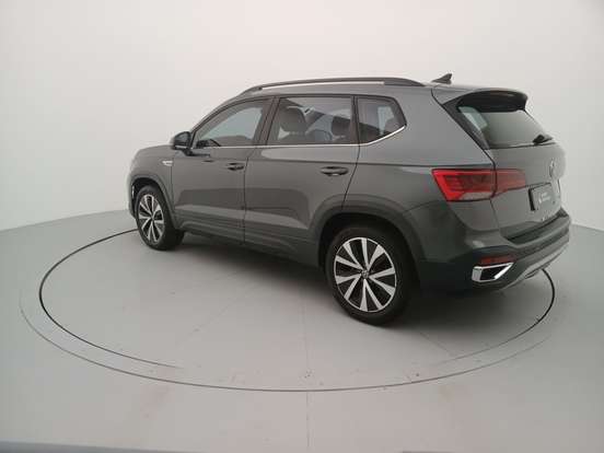 VOLKSWAGEN-TAOS-2024