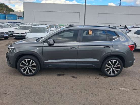 VOLKSWAGEN-TAOS-2024