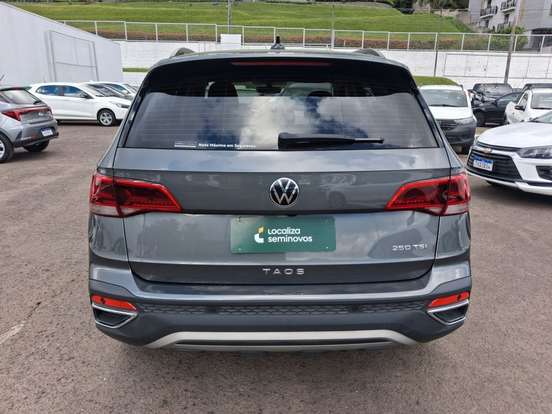 VOLKSWAGEN-TAOS-2024