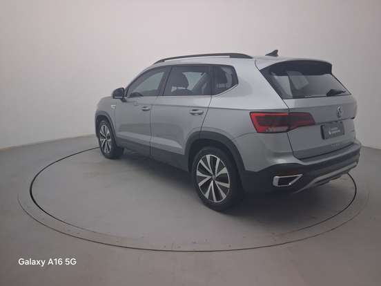 VOLKSWAGEN-TAOS-2024