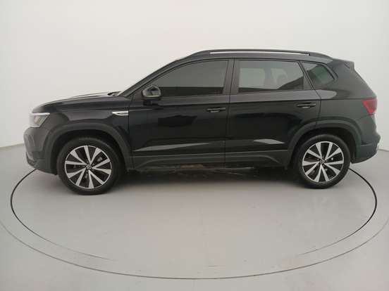 VOLKSWAGEN-TAOS-2023