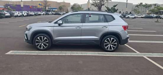 VOLKSWAGEN-TAOS-2025