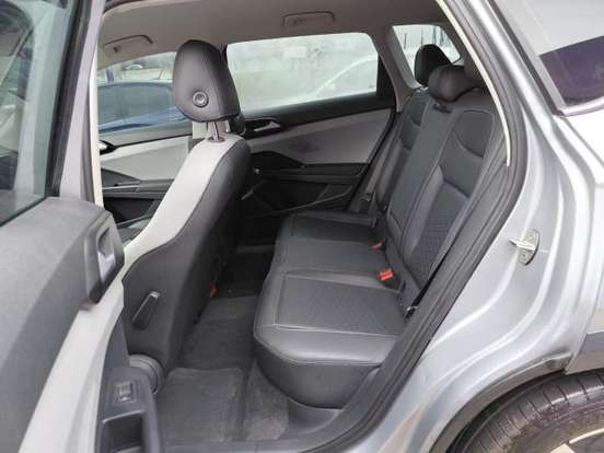 VOLKSWAGEN-TAOS-2025