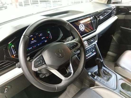 VOLKSWAGEN-TAOS-2025