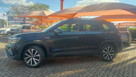 VOLKSWAGEN-TAOS-2025