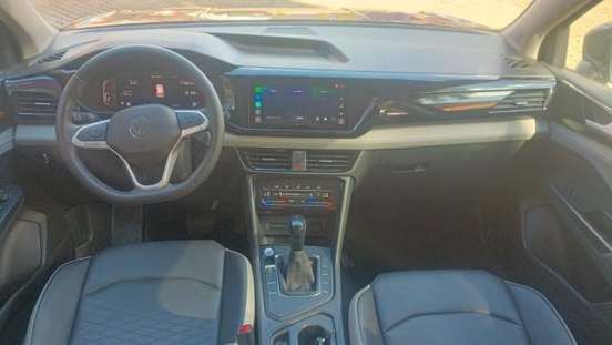VOLKSWAGEN-TAOS-2025