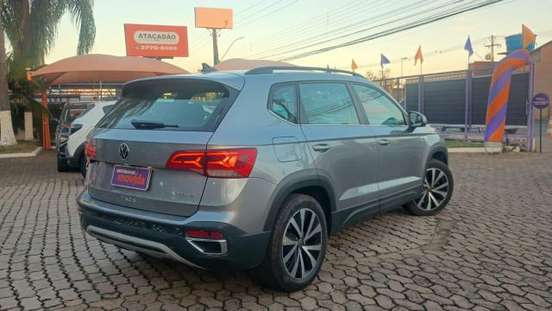 VOLKSWAGEN-TAOS-2025