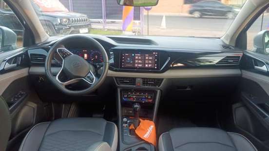 VOLKSWAGEN-TAOS-2025