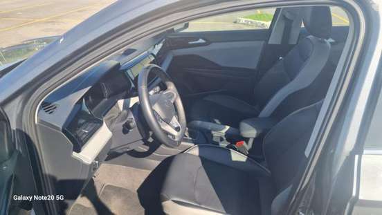 VOLKSWAGEN-TAOS-2025