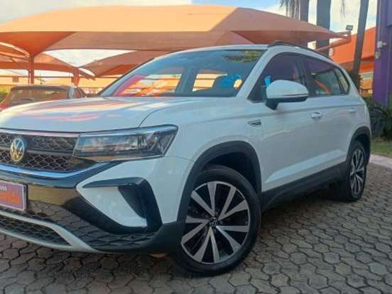 VOLKSWAGEN-TAOS-1.4 250 TSI TOTAL FLEX COMFORTLINE AUTOMÁTICO VOLKSWAGEN-TAOS-2025