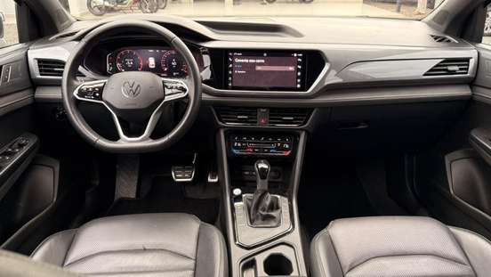 VOLKSWAGEN-TAOS-2023